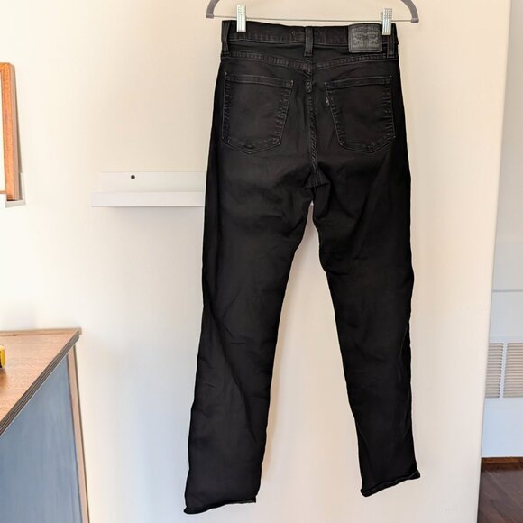 Levi's 724 High Rise Straight Soft Black Jeans Women's 28 Sz 6/S - Picture 4 of 7